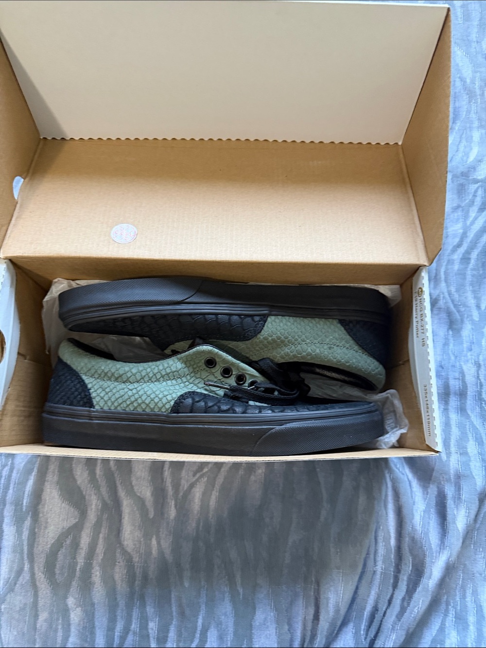 NIB NWT Vans Harry Potter Slytherin Low-Top Sneakers in Olive Green and Black